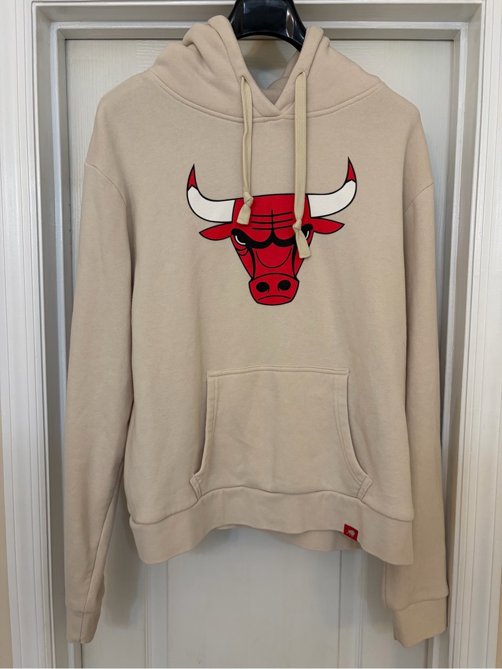 NBA Chicago Bulls Hoodie XL Soft Sportiqe Premium Brand Cream Pullover